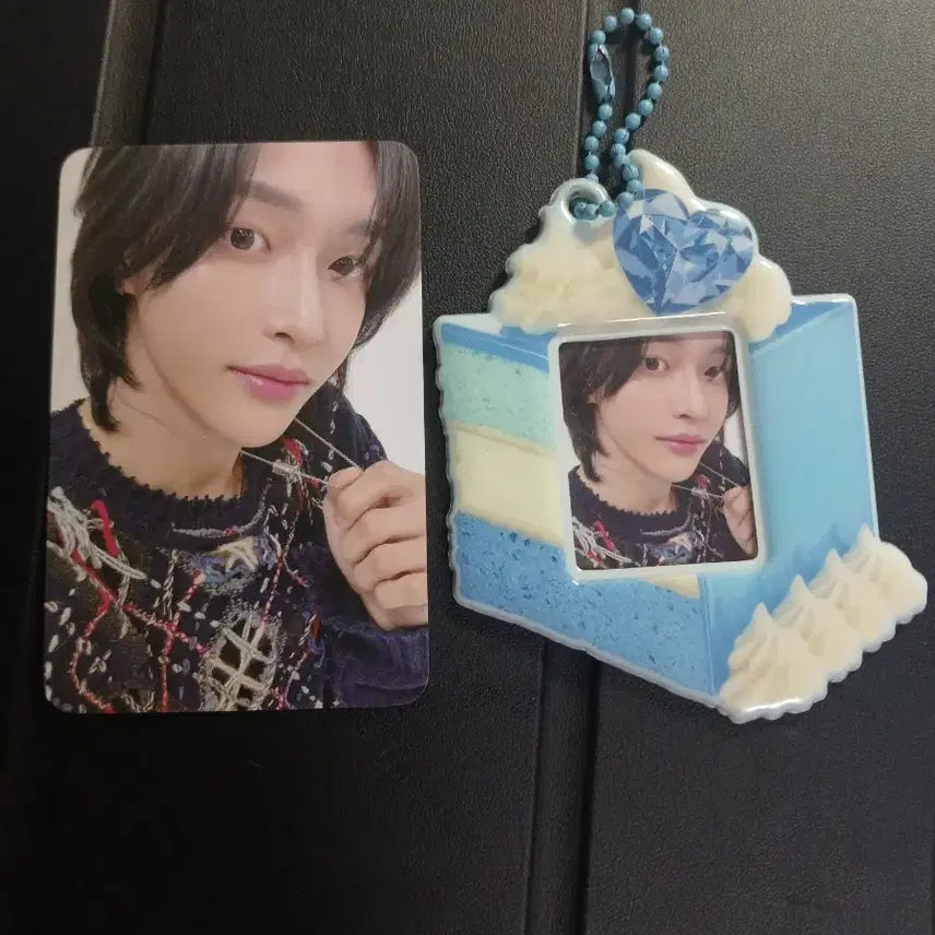 (급처)2024원빈 스엠 생일 포카랑 키링 세트로 팝니다