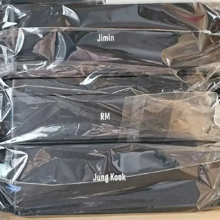 배송비무료)방탄 BTS(남준,지민,정국)10주년 기념 메달 일괄양도