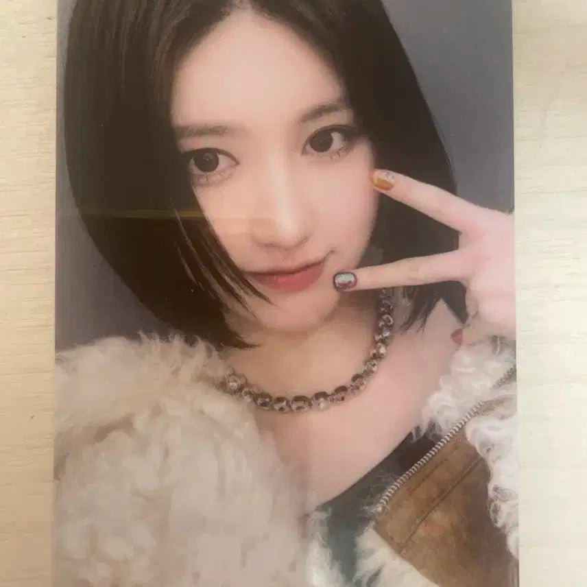 아이브 가을 위드뮤 럭드
