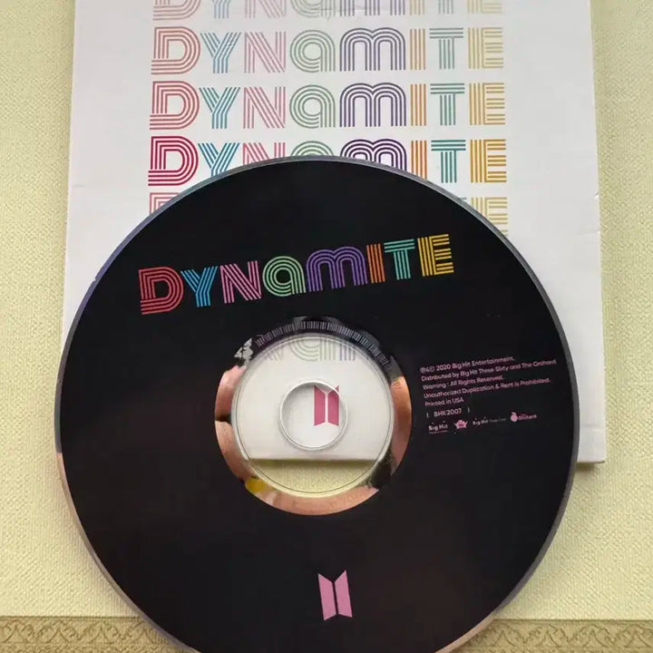 BTS 다이나마이트 싱글 음반