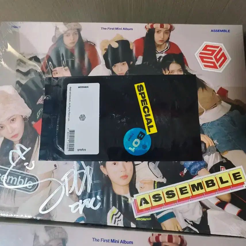 tripleS ASSEMBLE Hello82 サイン アルバム objekt tripleS 