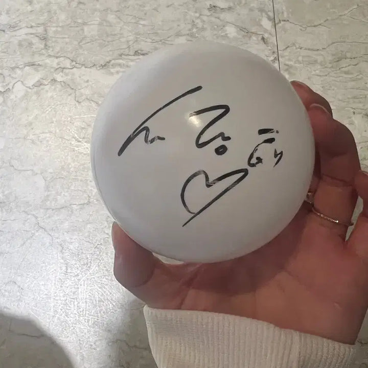 제로베이스원 제베원 팬콘 블루맨션 김지웅 싸인볼 양도
