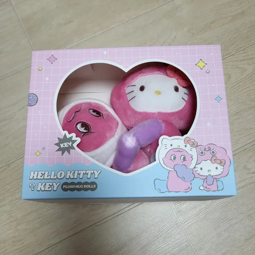샤이니 키 헬로키티 팝업 콜라보 허그인형 복실이