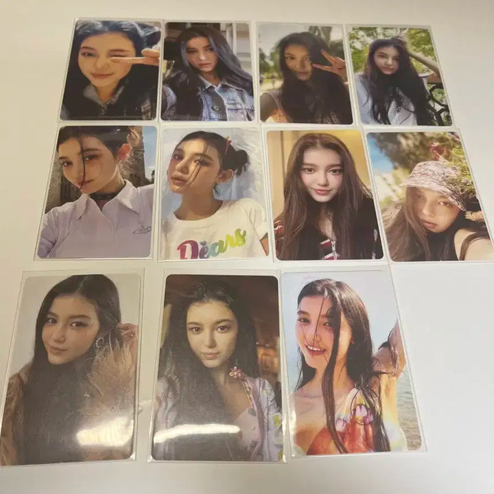 (일괄)뉴진스 다니엘 포카 포토카드 어텐션 블루북