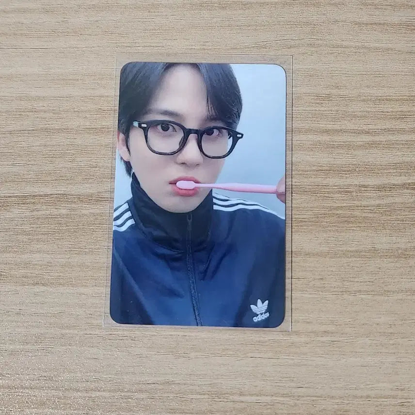 에이티즈 종호 포카 헬로라이브 럭드 미공포 양치