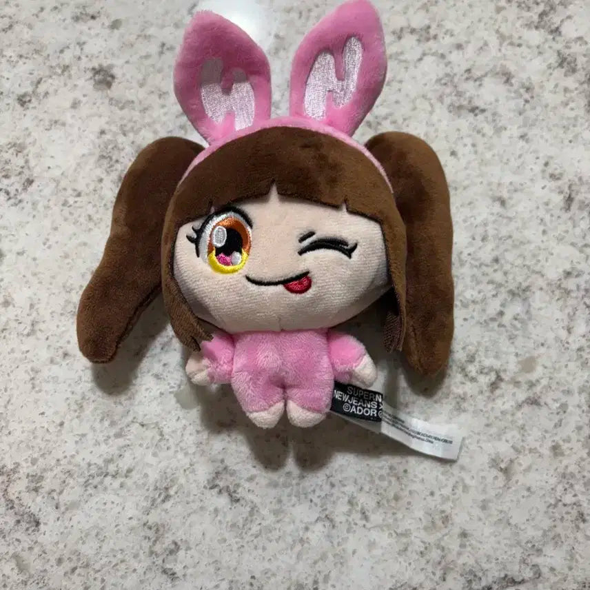 뉴진스X무라카미 인형 ( 하니 )