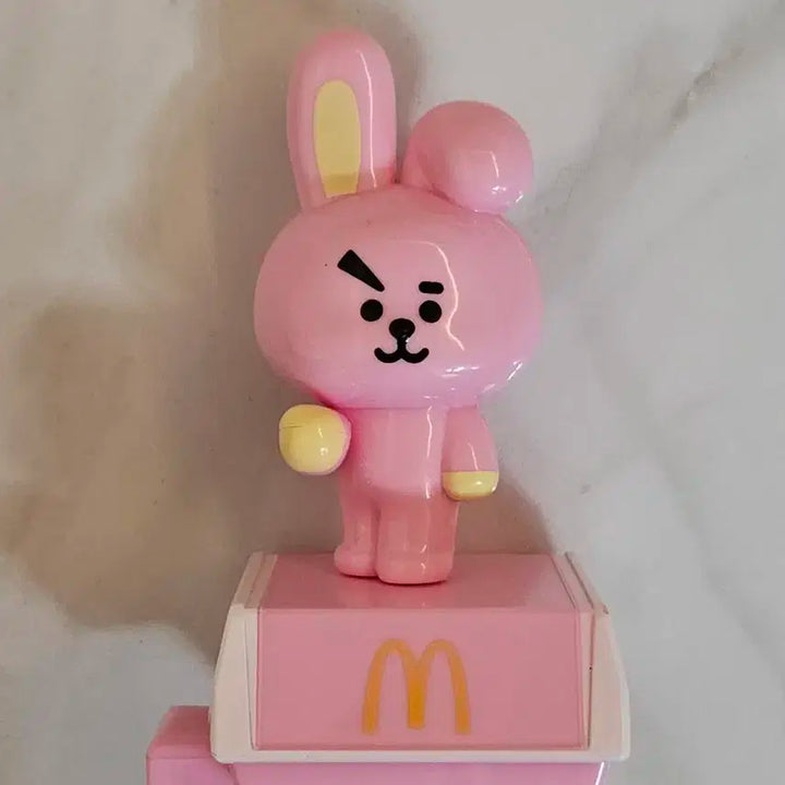방탄 정국 BT21 쿠키 맥도날드 해피밀 장난감