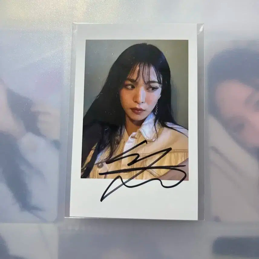 프나 이채영 체키싸인폴라
