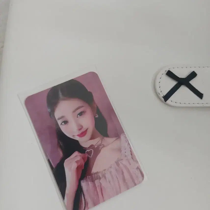 하자 좀 있어서 3만원에서 5000원 내린 장원영 포카 판매