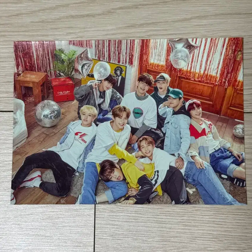 스트레이키즈 단체 하이스테이 굿즈 엠디 럭키 박스 엽서