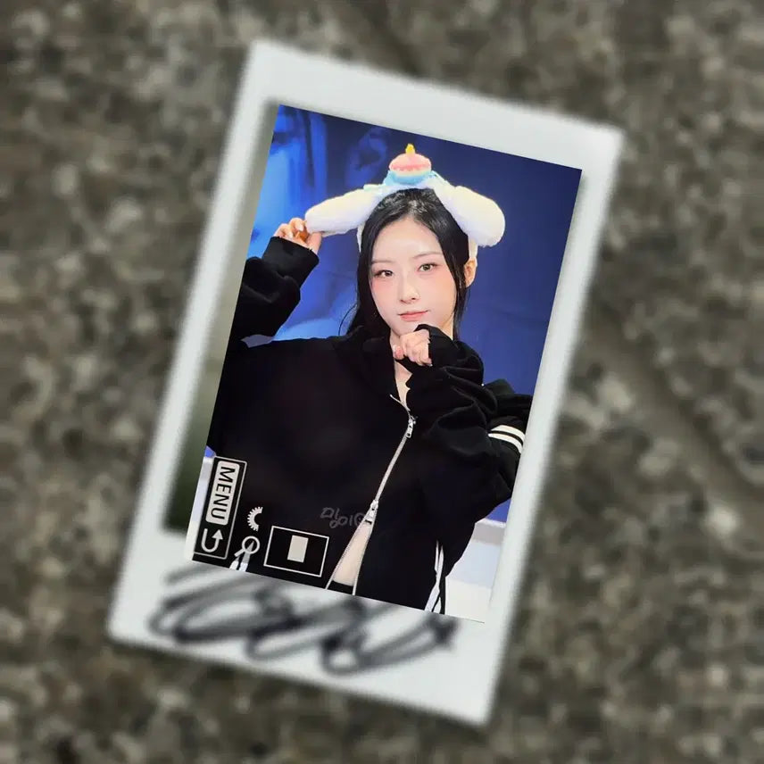 ARTMS 아르테미스 하슬 Haseul 미공개 싸인 폴라로이드