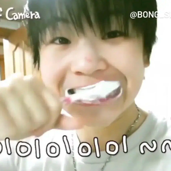 This man 위버스 럭드
