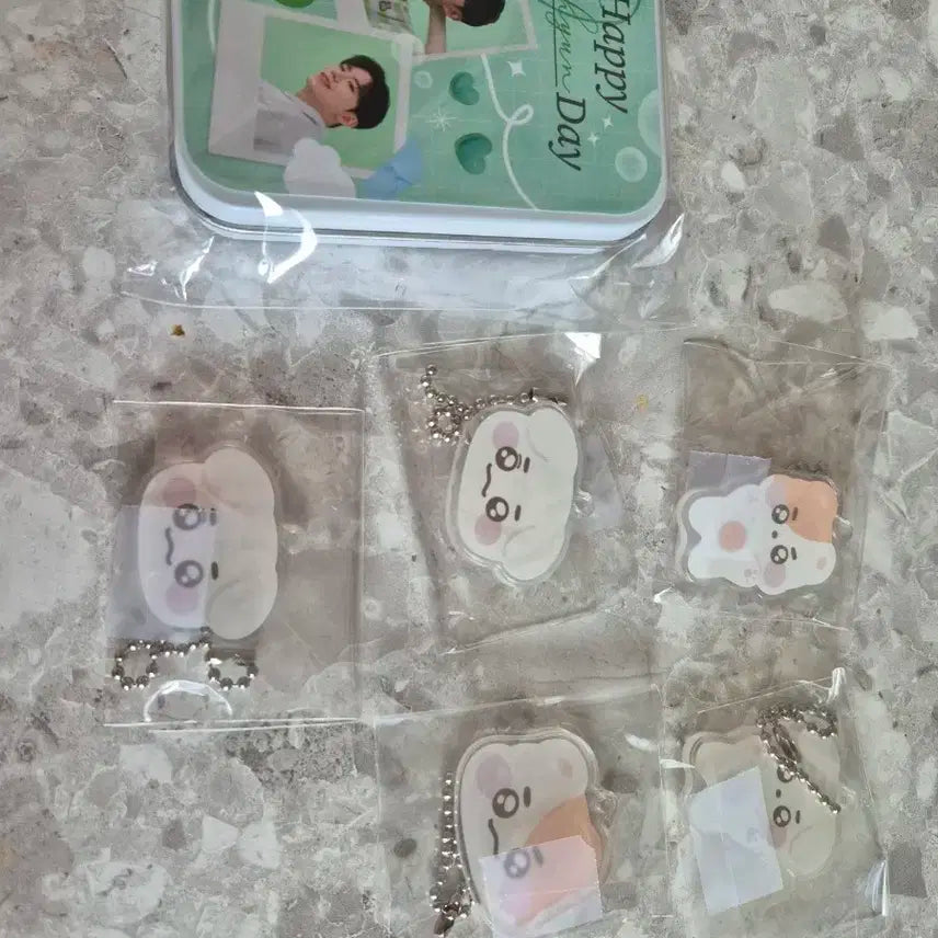 기현생카 럭드 키링+틴케이스