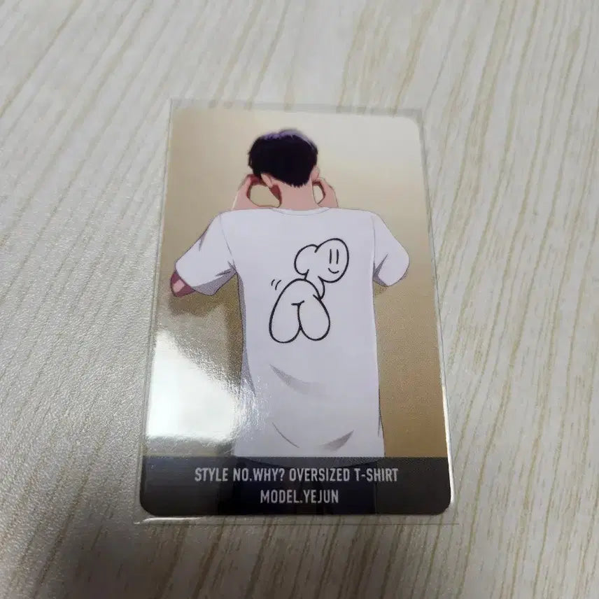플레이브 예준 왜요왜요왜 티셔츠 포카 팝니다
