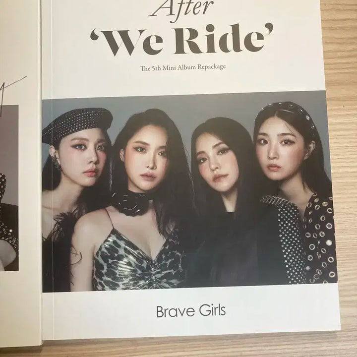 브레이브걸스 After 'we ride' 미판 친필싸인 앨범