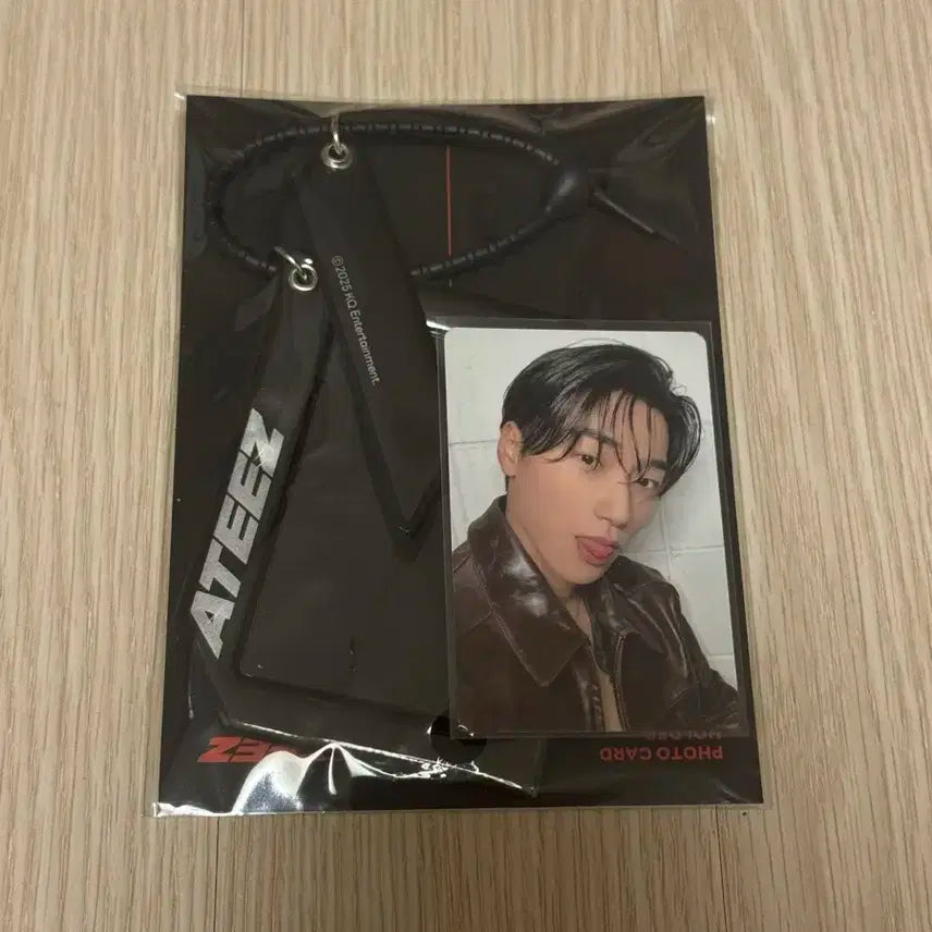 에이티즈 라인프렌즈 팝업 포카 홀더 키링 산 최산