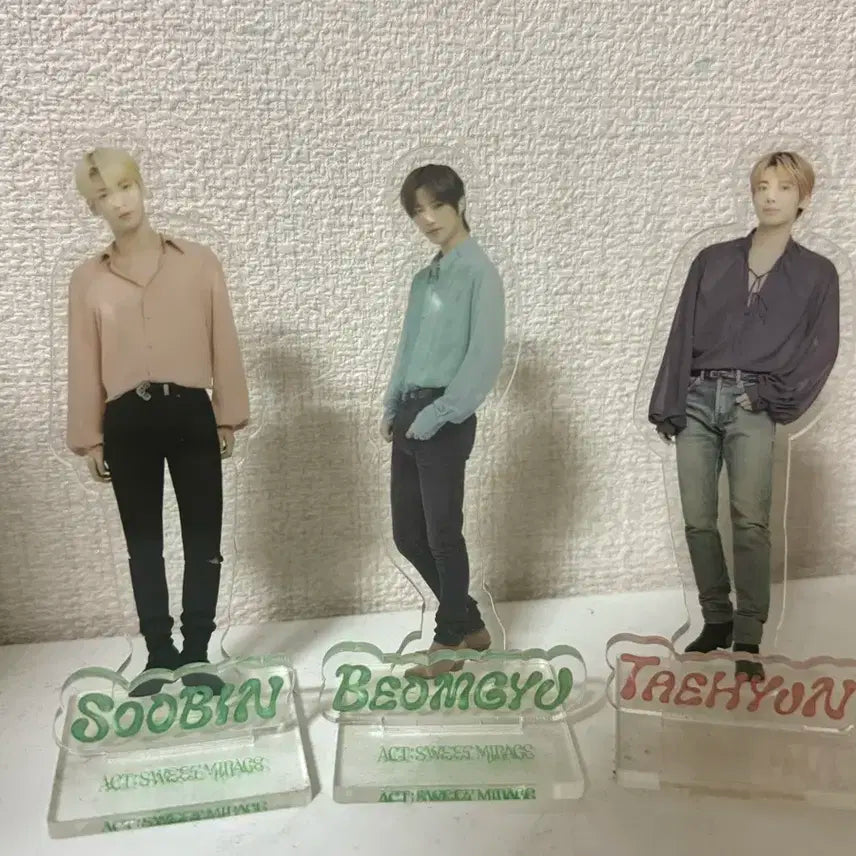 투바투 스윗미라지 아크릴스탠드