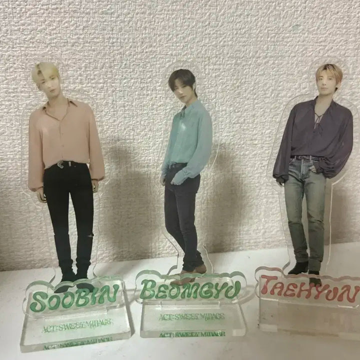 투바투 스윗미라지 아크릴스탠드