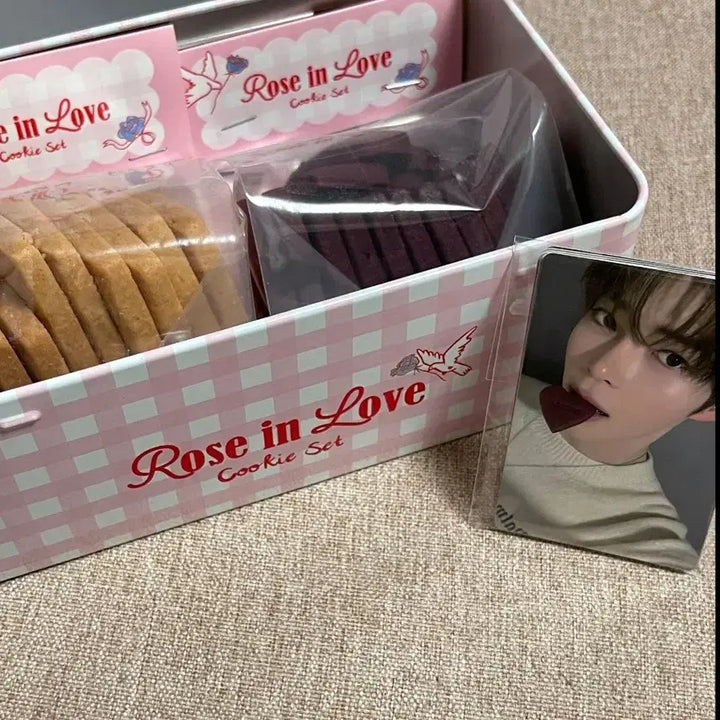 그룹 제로베이스원 한정판 2025 로즈데이 쿠키2종만 양도해요
