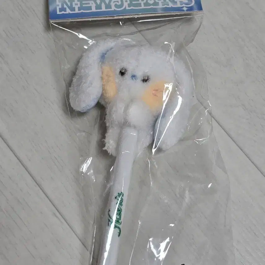 뉴진스 버니니 볼펜