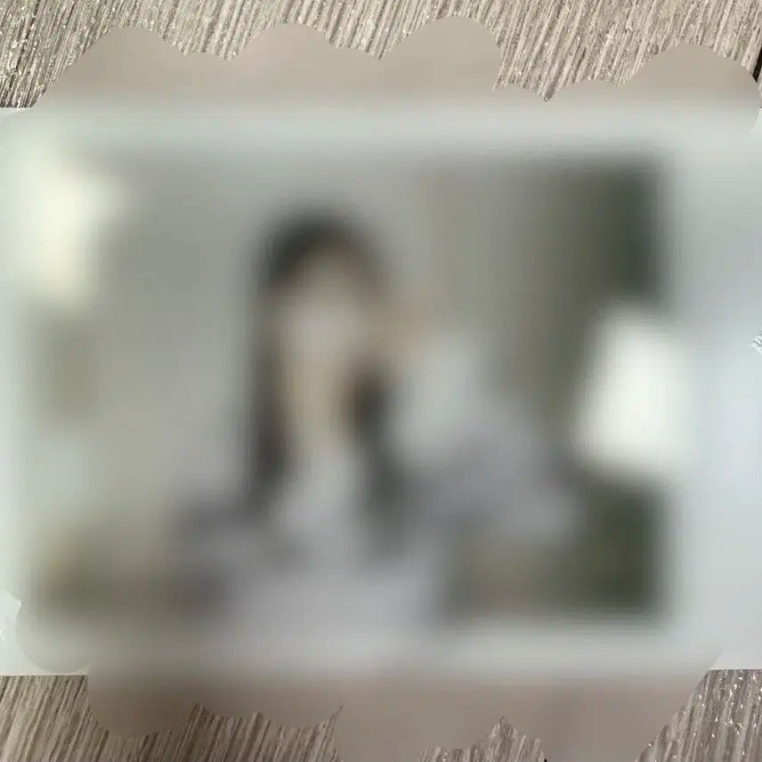 프로미스나인 백지헌 싸인 폴라로이드 양도합니다