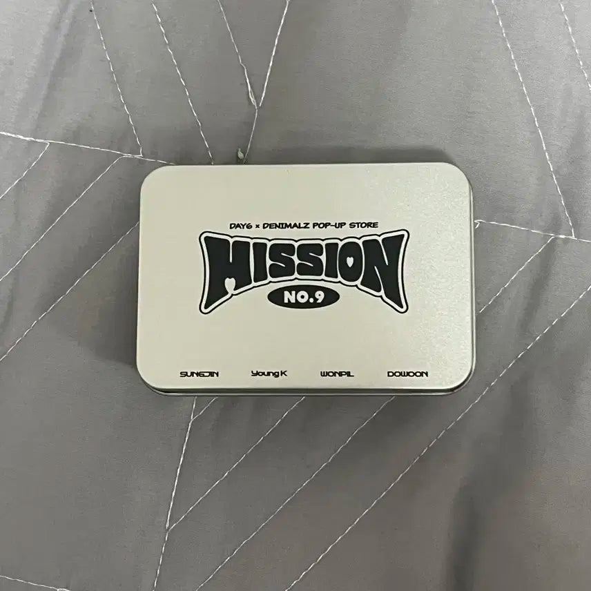 데이식스 데니멀즈 팝업 폴라 세트 일괄 양도합니다!