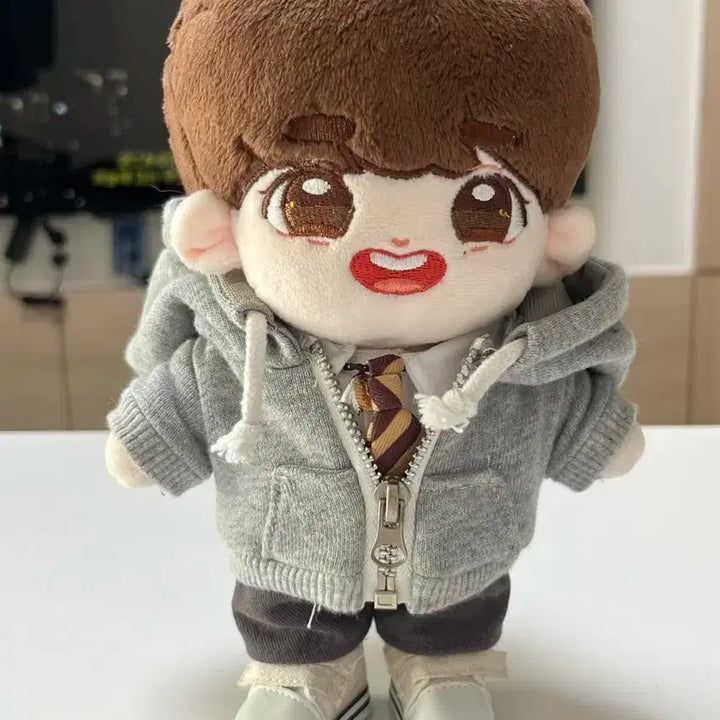 세븐틴 도겸 인형 홀리도 및 인형옷 일괄 양도