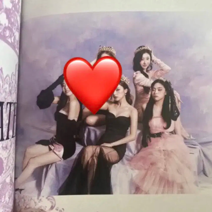 ITZY checkmate sneakers 미니앨범