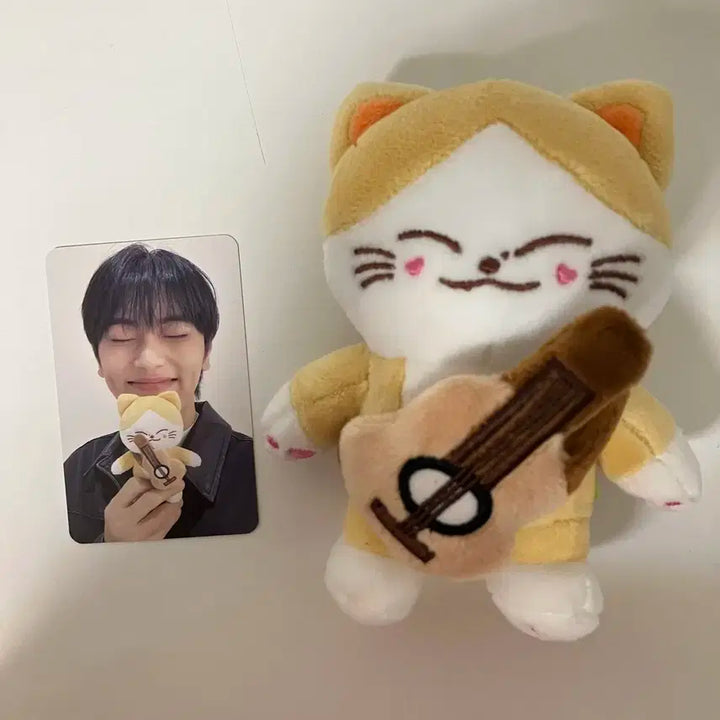 온앤오프 민균 온꼬미즈 인형 뀬둥이
