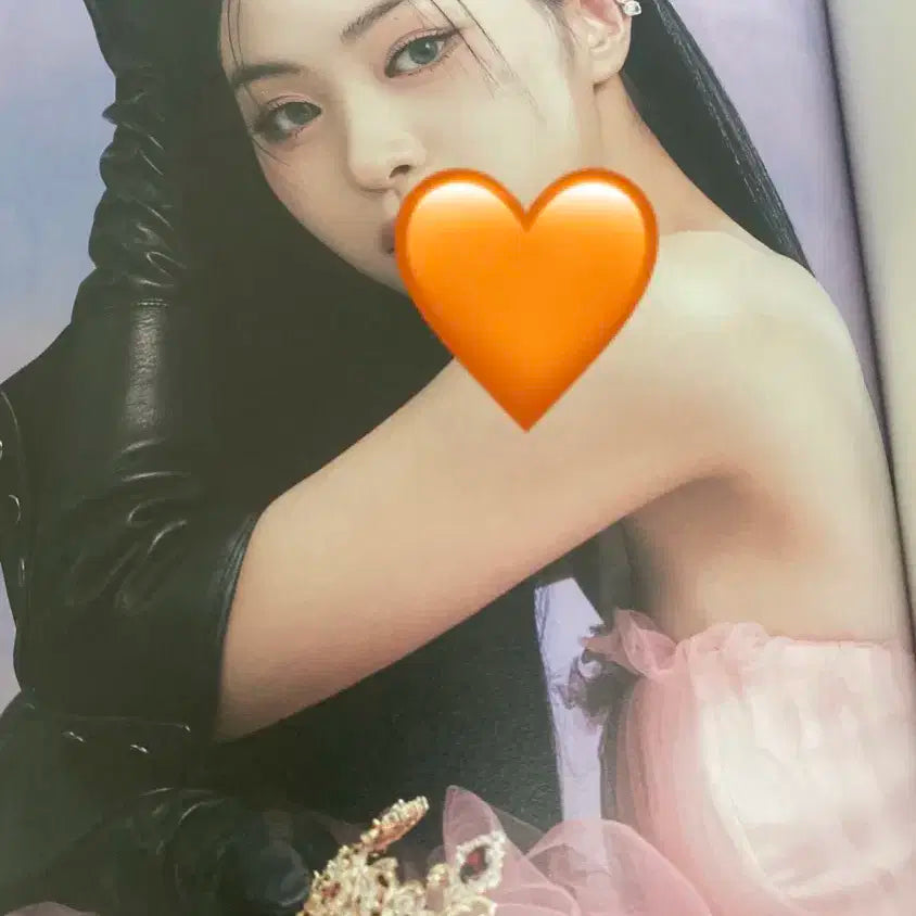 Itzy checkmate sneakers 류진ver. 앨범