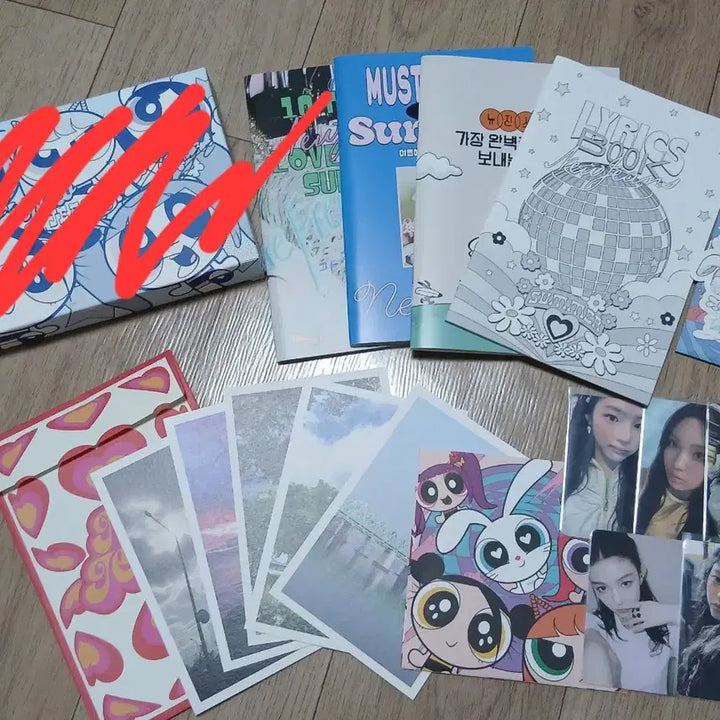 뉴진스 친필사인