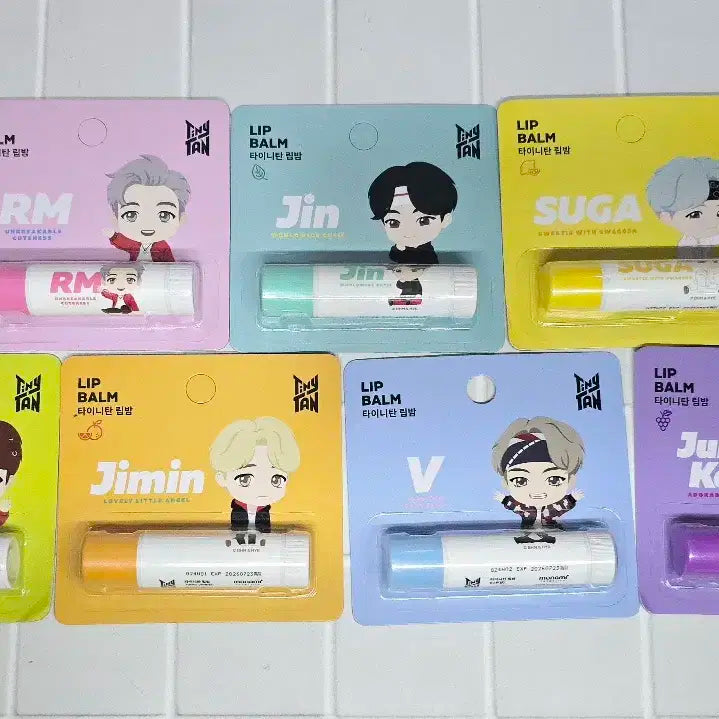 방탄소년단 타이니탄 립밤 세트 전부 미개봉 tinytan lipbalm