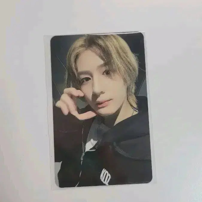 보넥도 이한 포토카드 노장르 뮤직아트 럭드 미개봉