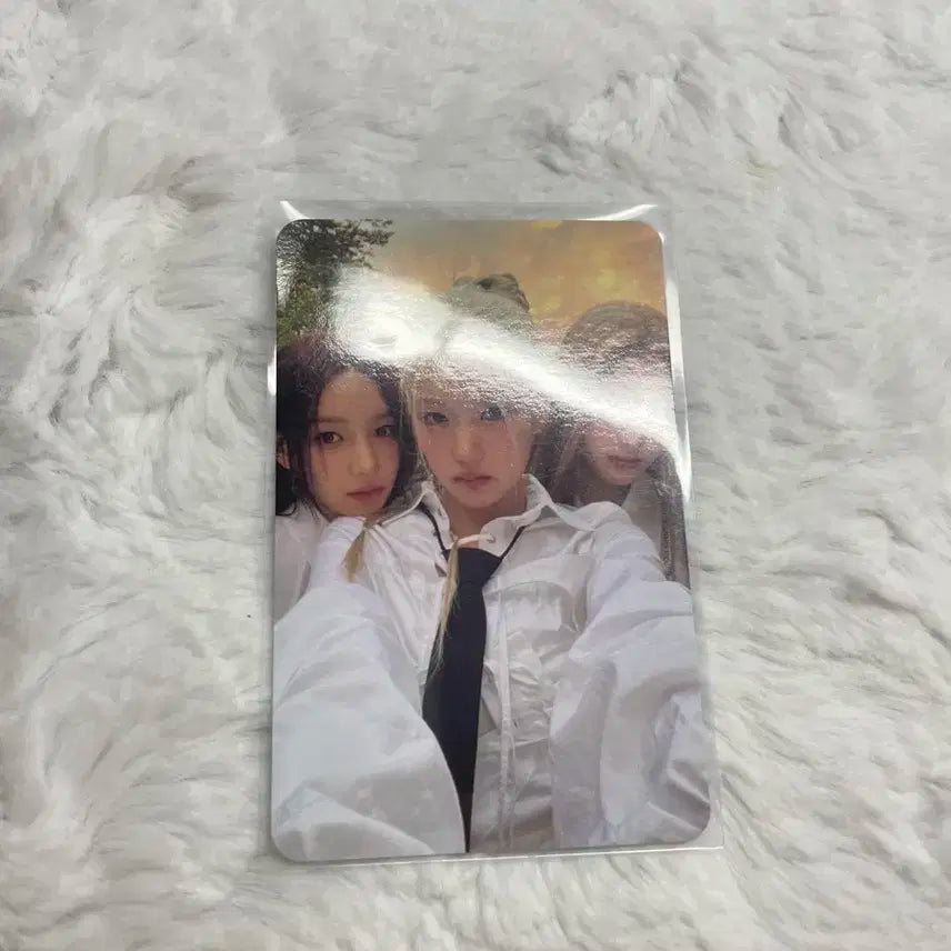 이즈나 사랑,지윤,세비 포카 판매