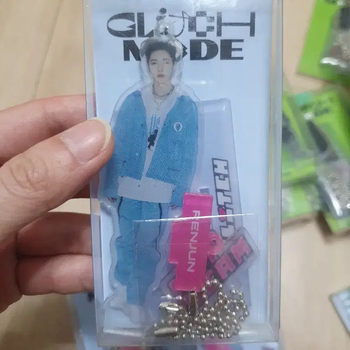 엔시티 아크릴 키링 뤈쥔