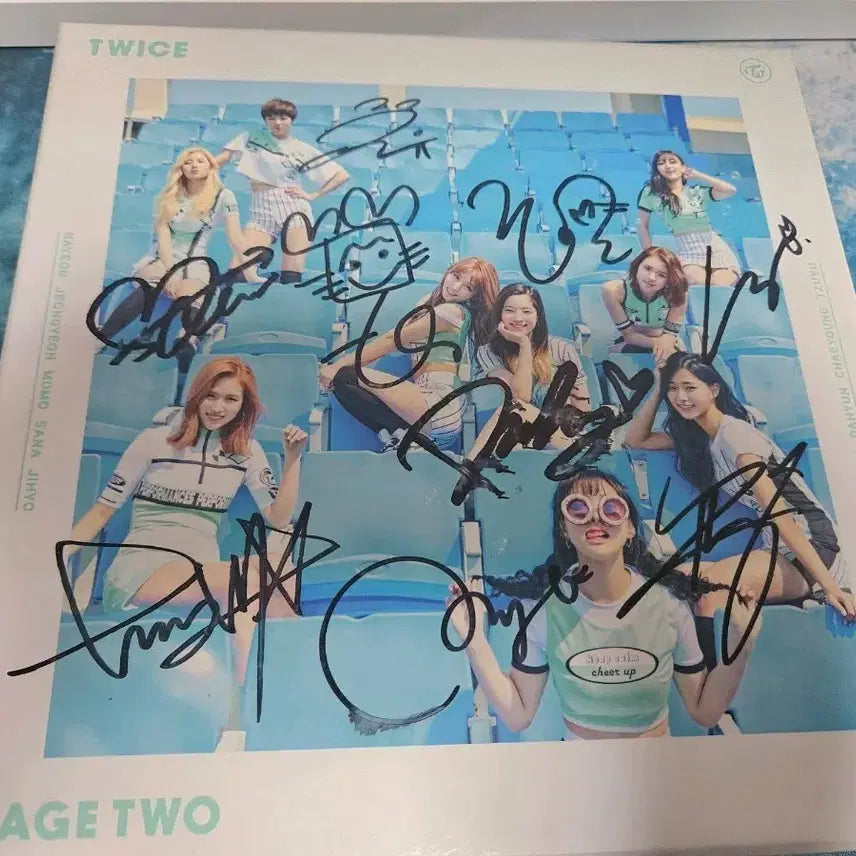 트와이스 Page Two 친필 사인 앨범