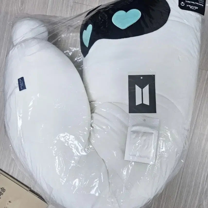BTS 우떠 바디필로우 팝니다