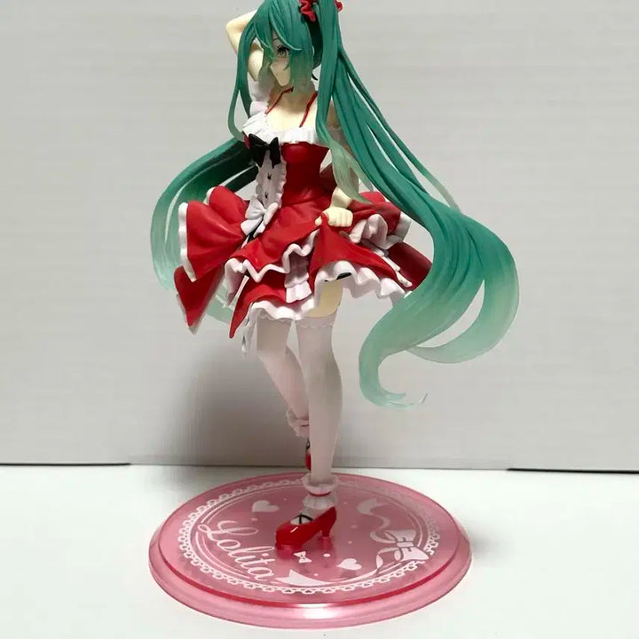 하츠네 미쿠 롤리타 피규어