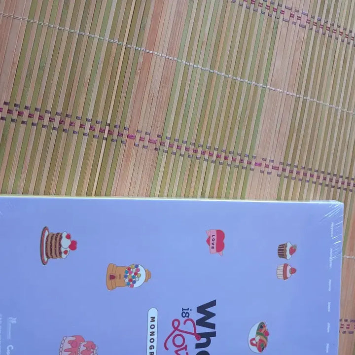 트와이스 What is Love 모노그래프 미개봉앨범  sealed
