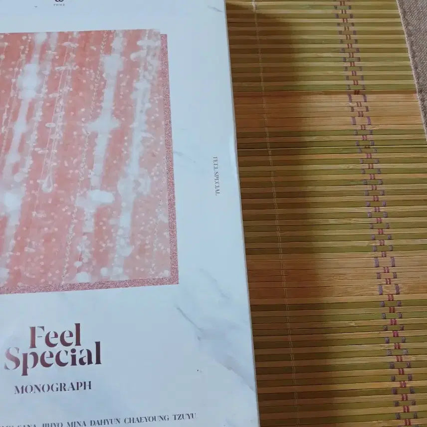 트와이스 Feel Special 모노그래프  미개봉 sealed