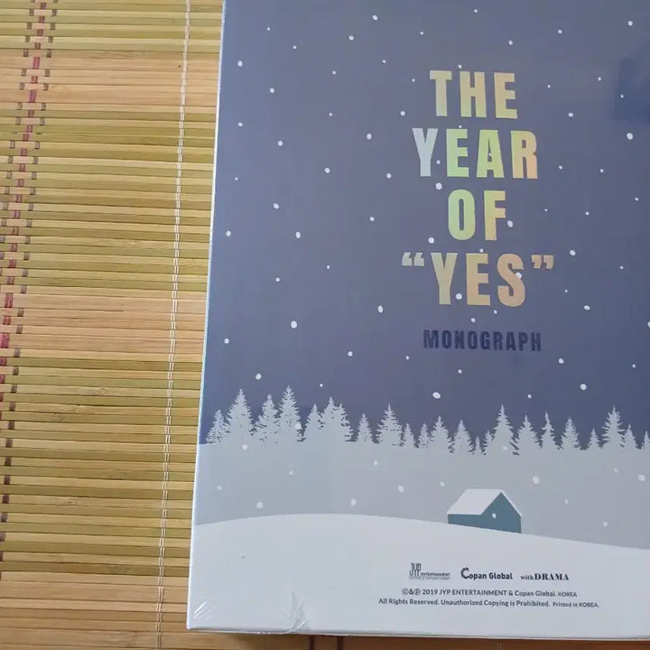 트와이스 The Year of Yes 모노그래프 미개봉 sealed
