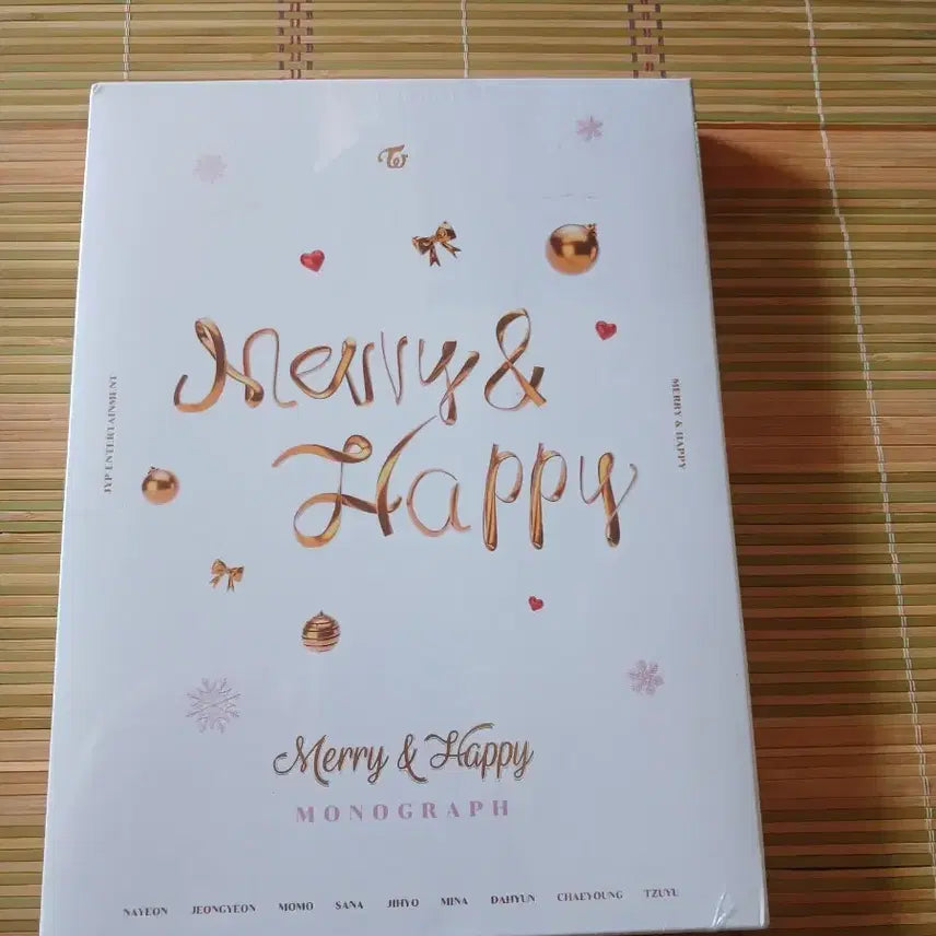 트와이스Merry&Happy 모노그래프 미개봉 sealed