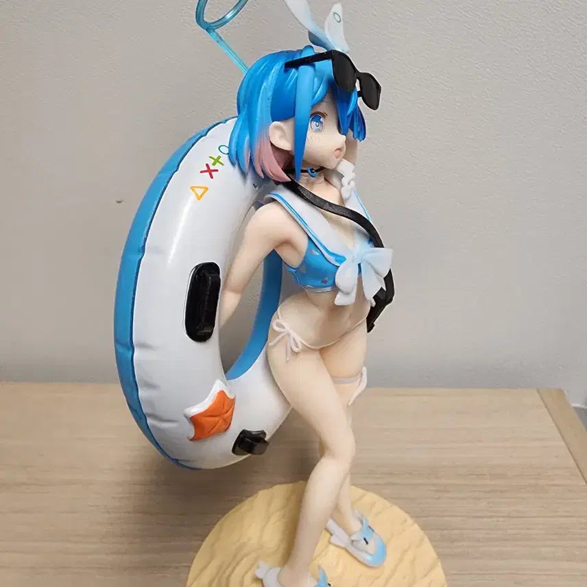 불루아카이브 아로나 수영복 피규어
