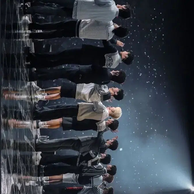 세븐틴 17 IS RIGHT HERE 앨범 판매