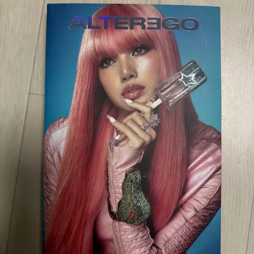 리사 ALTEREGO Kiki 앨범
