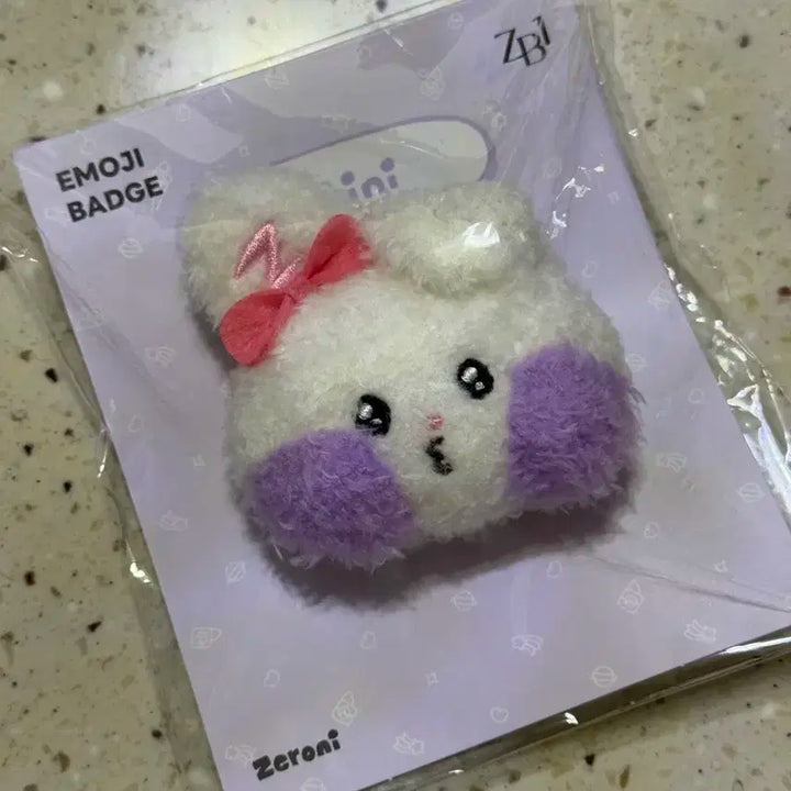 제로니 홈파티 유니니 뱃지 판매합니다.