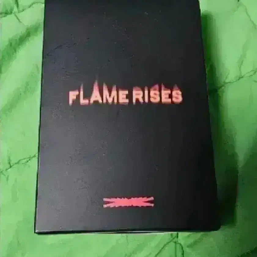 르세라핌 flame rises - Mini 포토카드 세트