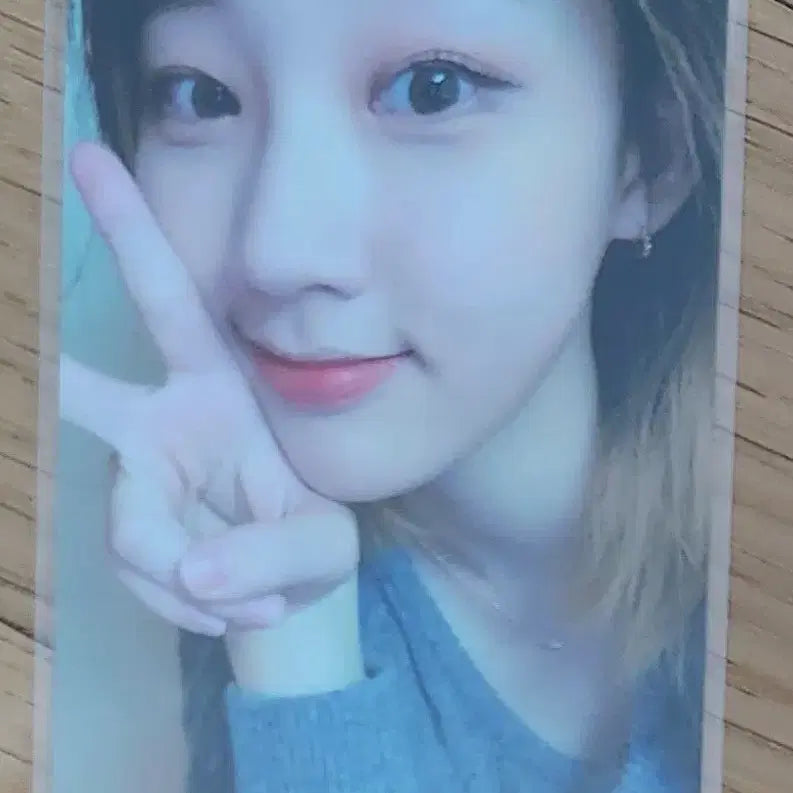 위클리 지윤 신지윤 미공포 포카 포토카드 Weeekly 폴라 폴라로이드