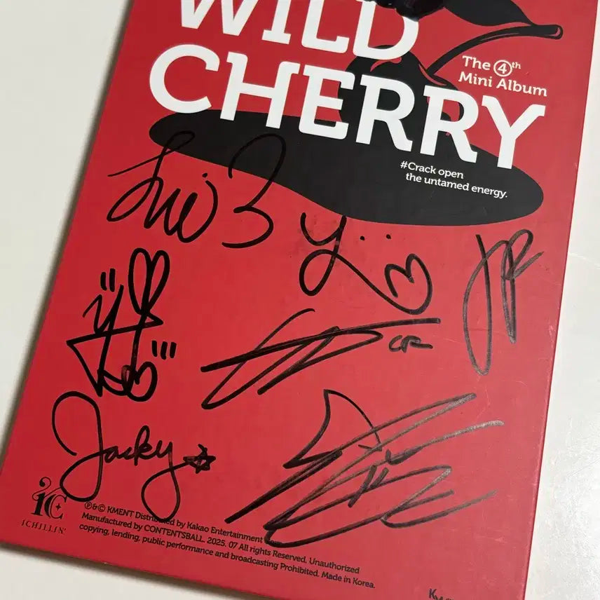 아이칠린 친필싸인앨범 (wild cherry/ 와일드체리)