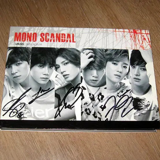 유키스 (U-Kiss) - 친필싸인 미니앨범 : Mono Scandal